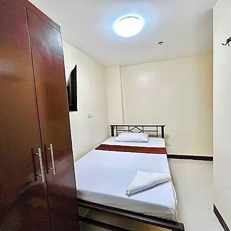 Oyo 1045 Rayjan Apartelle