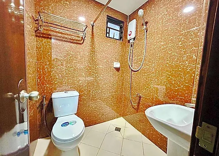 Oyo 1045 Rayjan Apartelle Hotel 2*