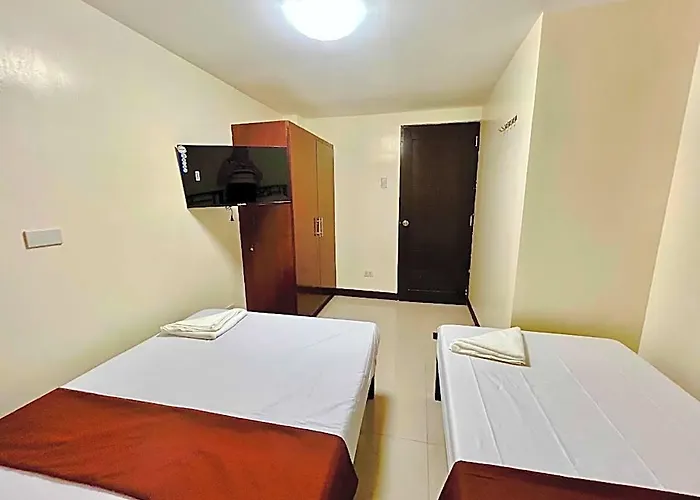 Oyo 1045 Rayjan Apartelle Hotel 2*