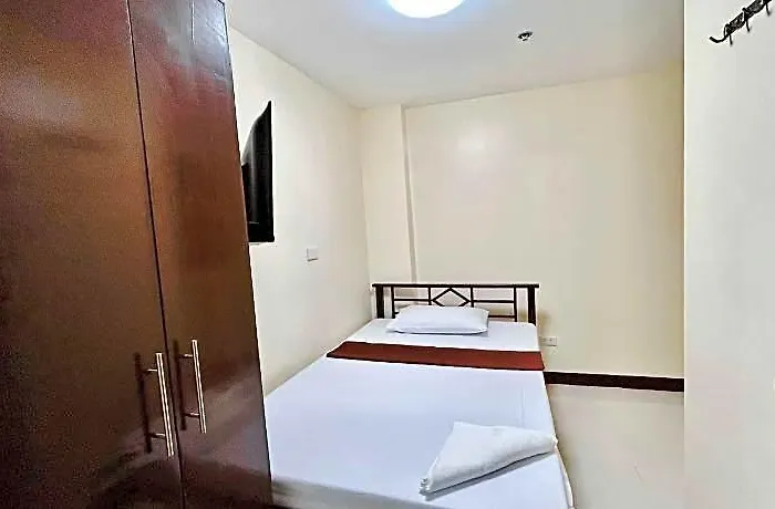 Oyo 1045 Rayjan Apartelle 2* Manille