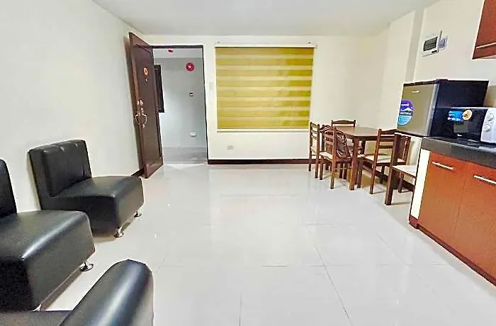 Oyo 1045 Rayjan Apartelle Hotel