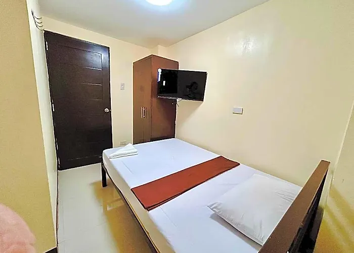 Hotel Oyo 1045 Rayjan Apartelle Manille