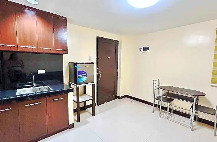 Hotel Oyo 1045 Rayjan Apartelle 2*