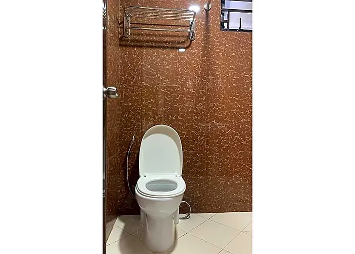 Hotel Oyo 1045 Rayjan Apartelle