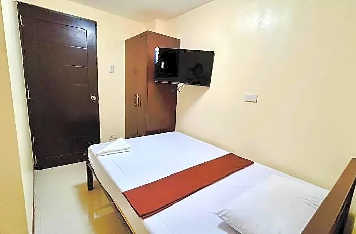 Oyo 1045 Rayjan Apartelle 2* Manille