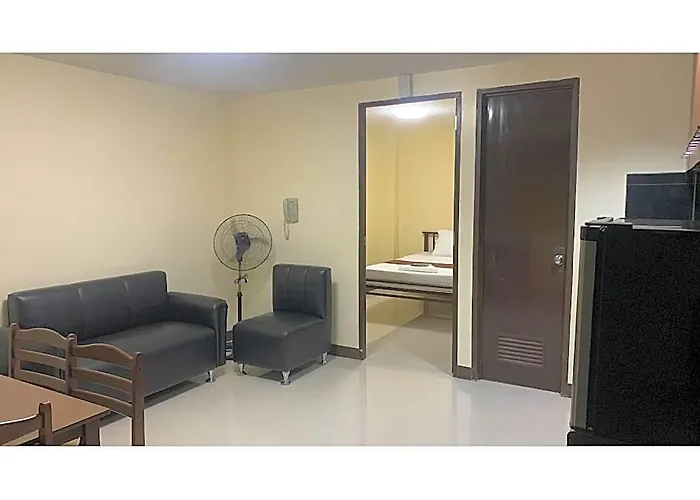 Oyo 1045 Rayjan Apartelle 2* Manille