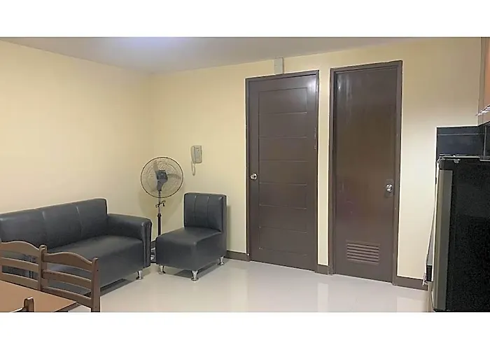Oyo 1045 Rayjan Apartelle